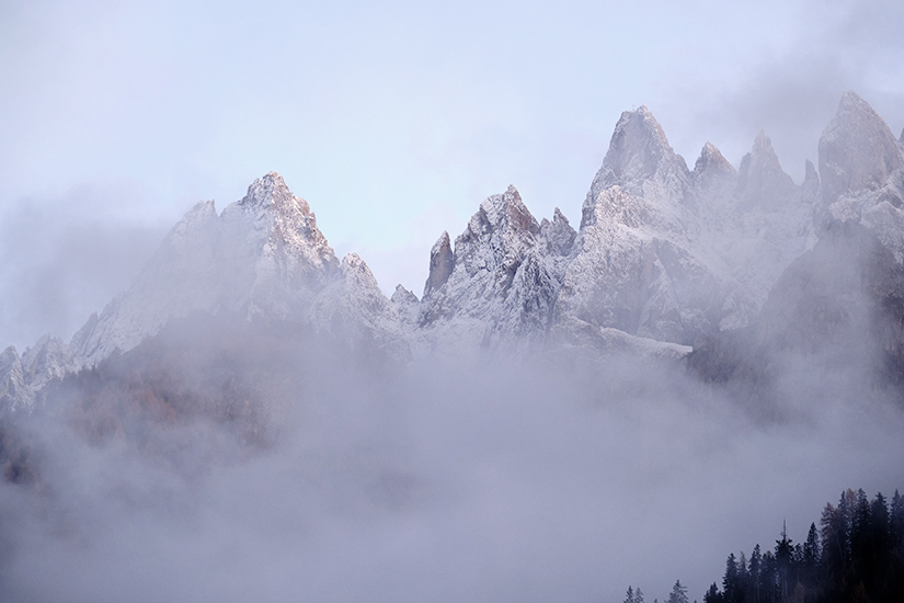 MOUNTAIN PIECES. Reflecting History 